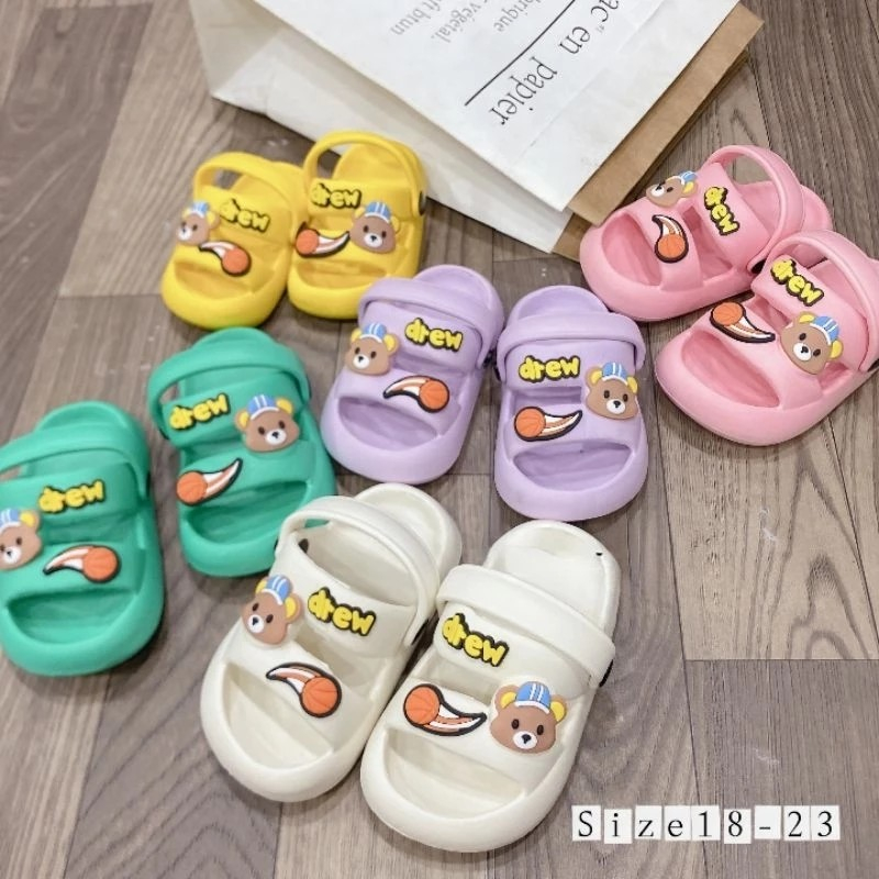 Dép bánh mì 2 quai cho bé trai bé gái siêu nhẹ mềm êm chân hình gấu Drew dễ thương