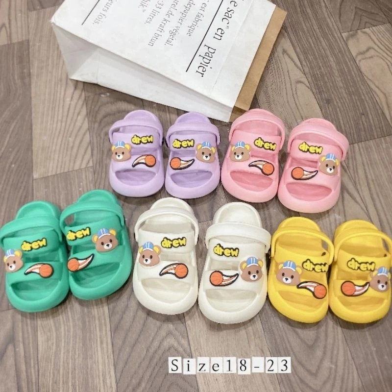 Dép bánh mì 2 quai cho bé trai bé gái siêu nhẹ mềm êm chân hình gấu Drew dễ thương