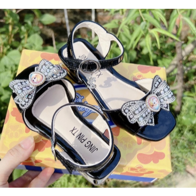 sandal bé gái dép quai hậu cho bé nơ đá sang chảnh cao gót đế dẻo da PU mềm không đau chân thời trang hè mẫu mới 8107