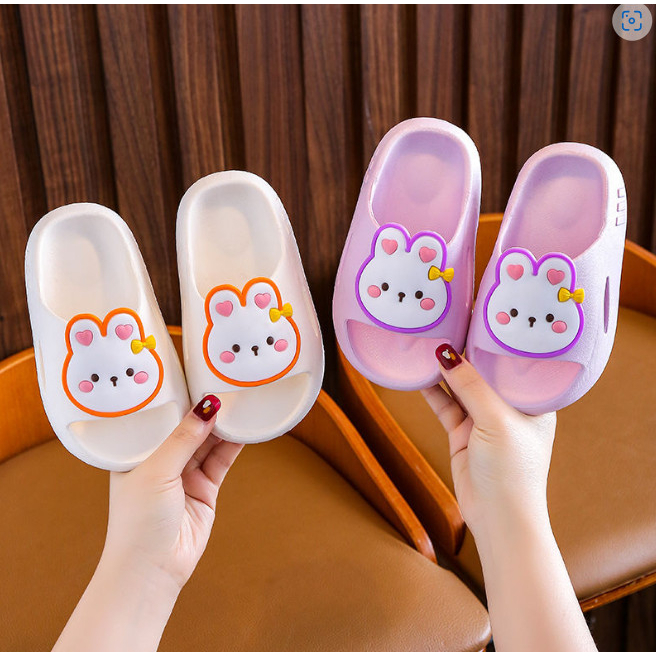 Dép bánh mì hoạ tiết bé thỏ dễ thương cho bé gái mang êm chân