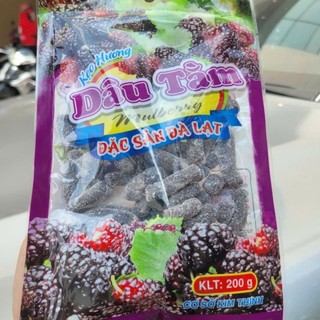 200gr -Đặc sản Đà Lạt kẹo dâu tằm, được chế biến từ những quả dâu chín mọng,cơ sở sản xuất Kim Thịnh,date xa 12 tháng