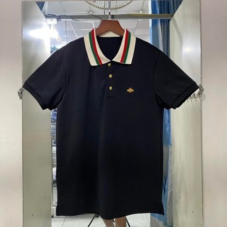 Áo thun polo nam cổ dệt bo vãi co dãn khuy nút vàng thêu ong vàng trước ngực nổi bật .