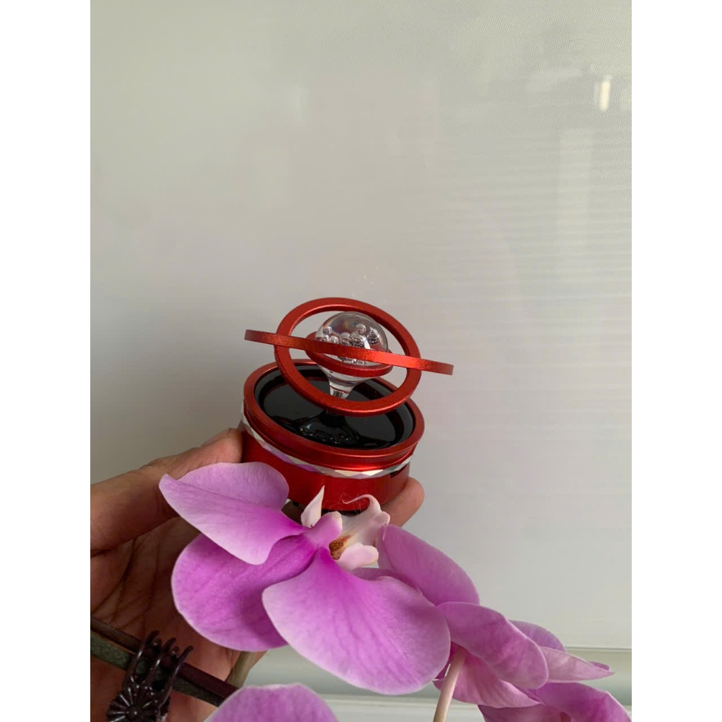 Quả Cầu Pha Lê Xoay Năng Lượng Mặt Trời Trang Trí Xe Hơi Văn Phòng