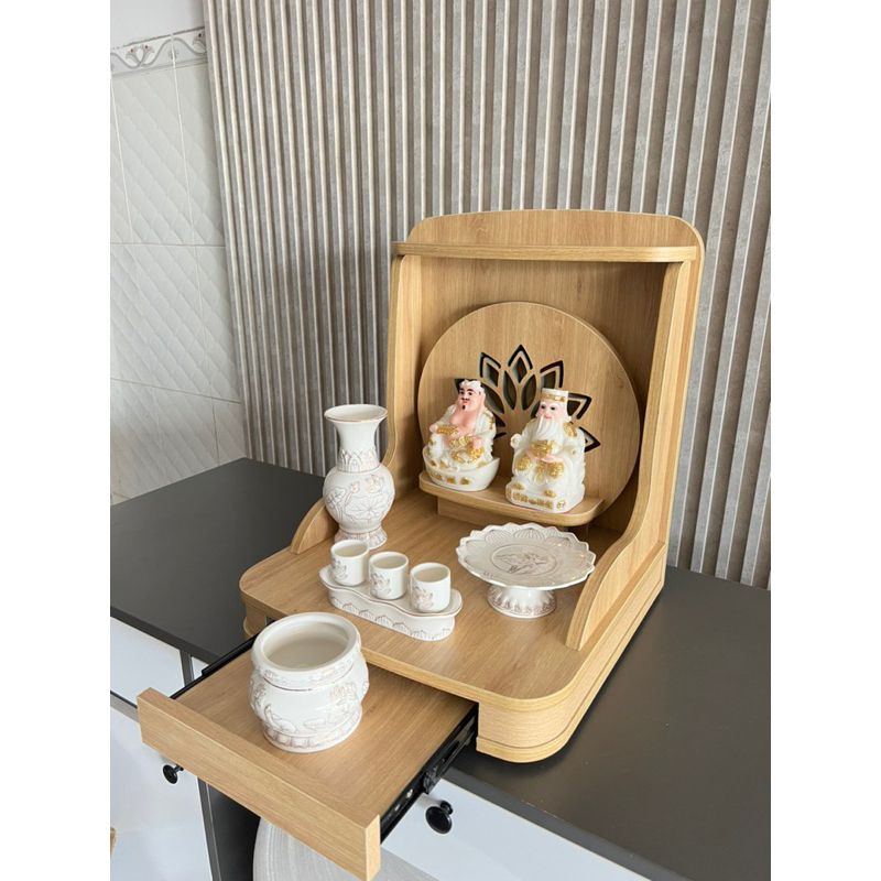 ( Có Đèn Led Sẵn ) BÀN THỜ THẦN TÀI THỔ ĐỊA HOA SEN NHỌN MÀU VÀNG ( chưa bao gồm: tượng + lư hương )