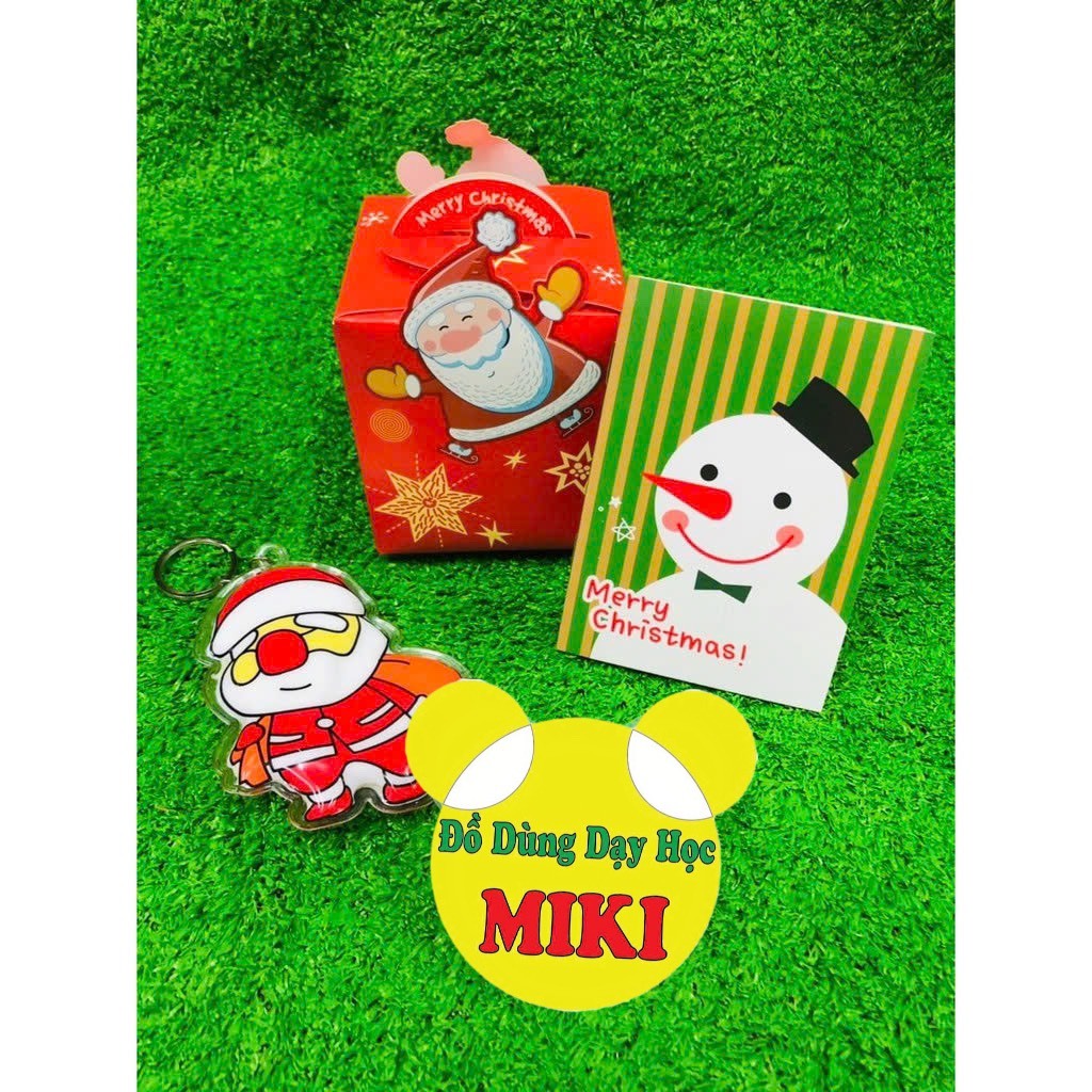 Combo quà giáng sinh gồm 1 hộp quà + 1 sổ + 1 móc khóa 3d mẫu noel