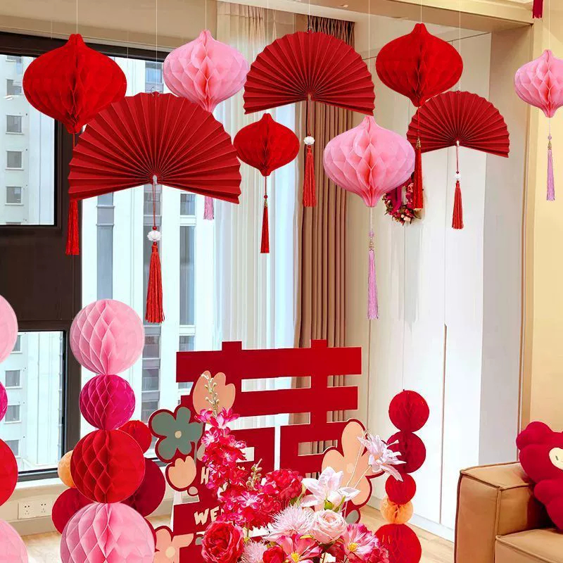 Đèn lồng tổ ong kèm tua rua trang trí lễ hội, đám cưới, trang trí phòng khách, decor quán - Kem Shop K75