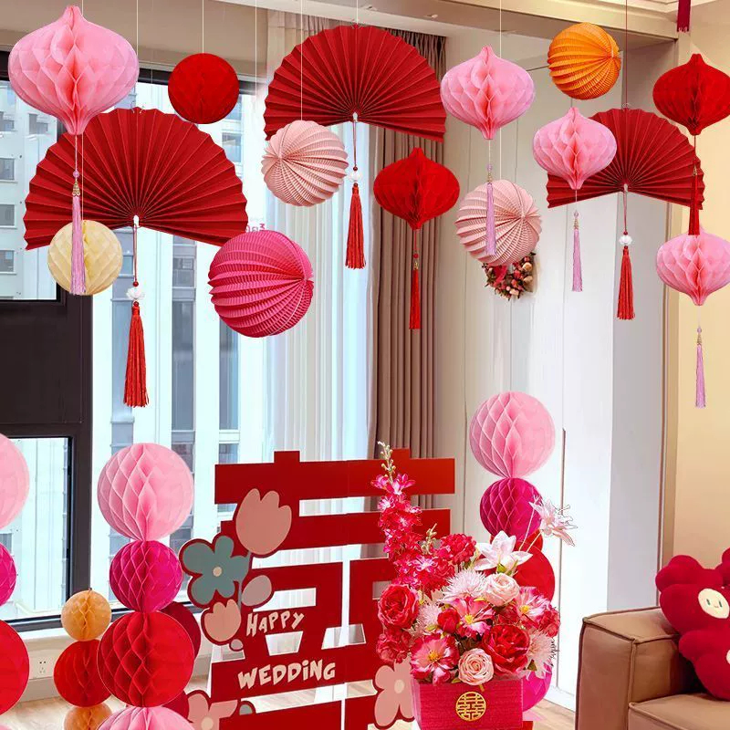 Đèn lồng tổ ong kèm tua rua trang trí lễ hội, đám cưới, trang trí phòng khách, decor quán - Kem Shop K75