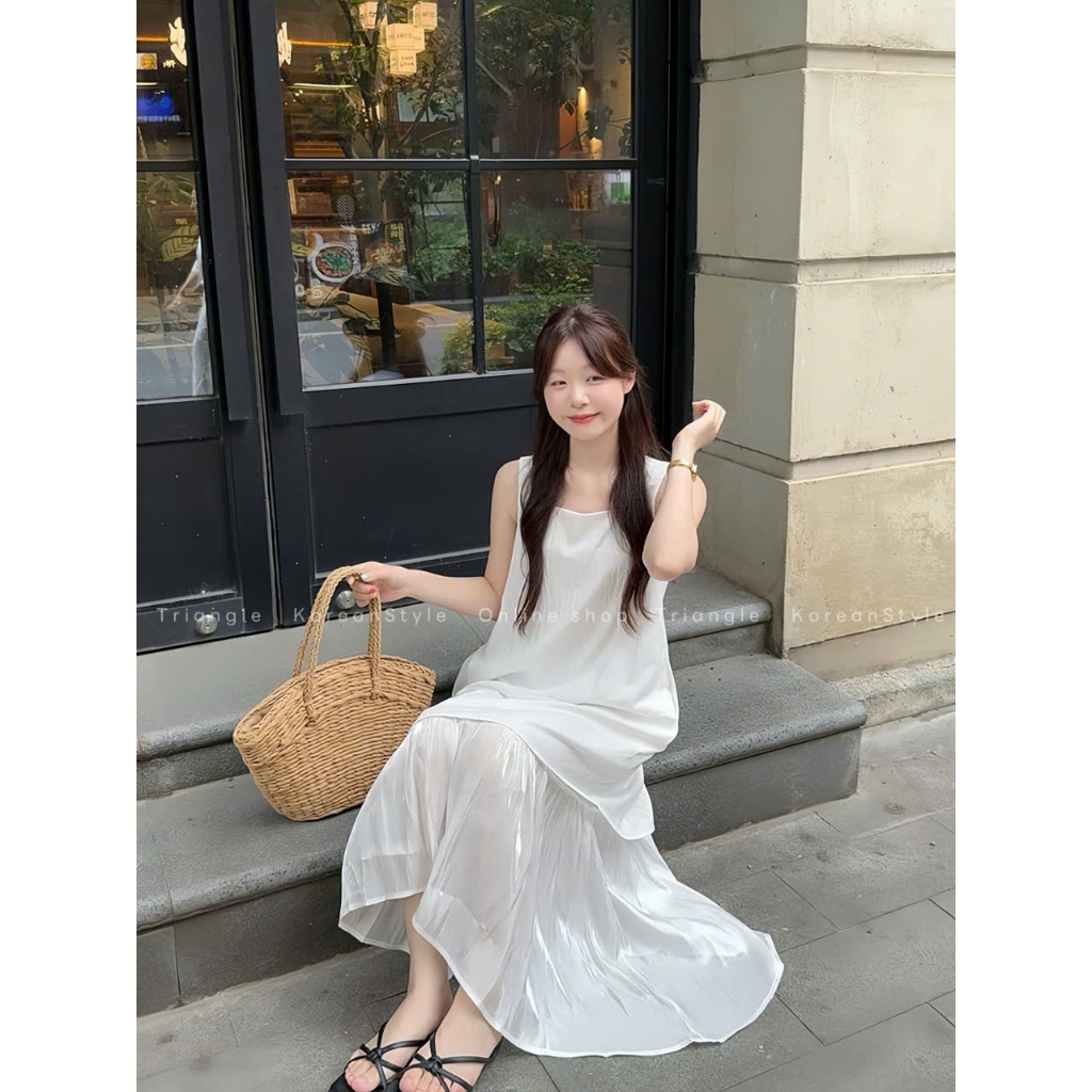 Triangle Silkly Dress (Cân nhắc kỹ, return is not welcomed) Đầm lụa cổ vuông midi đa năng không tay dáng rộng Hàn Quốc