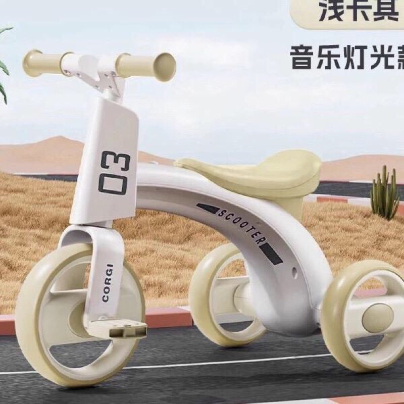 Xe Chòi Có Bàn Đạp 3 Bánh Kèm Đèn Và Nhạc 916,Dành Cho Bé Từ 1,5