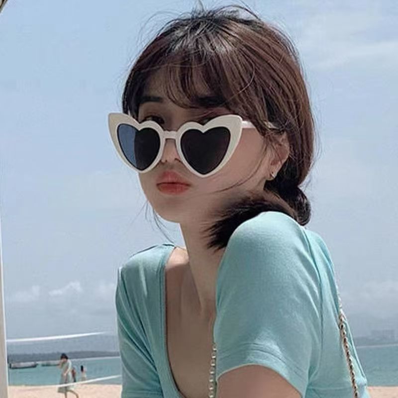 Kính râm nam nữ trái tim thời trang cute dễ thương, Mắt kính mát chống tia UV Styley K045