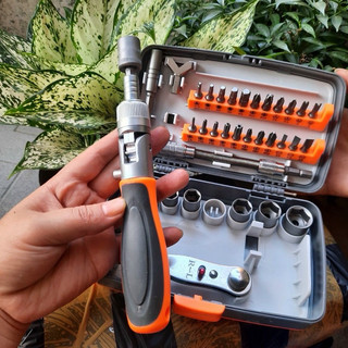 Bộ dụng cụ đa năng Đức 39 trong 1 rất tiện lợi, dễ sử dụng, đầy đủ kích thước, mang đi mọi nơi