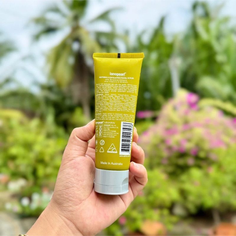 Kem tẩy trang và tẩy tế bào chết Lanopearl Refining & Exfoliating Facial Scrub 100ml