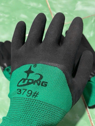 ( HANG SỊN -DÀY-24 ĐÔI- 2 LỐ  ) GANG TAY SẦN 379, lớp phủ dày với độ nhám cao ,an toàn và thoải mái cho người lao động