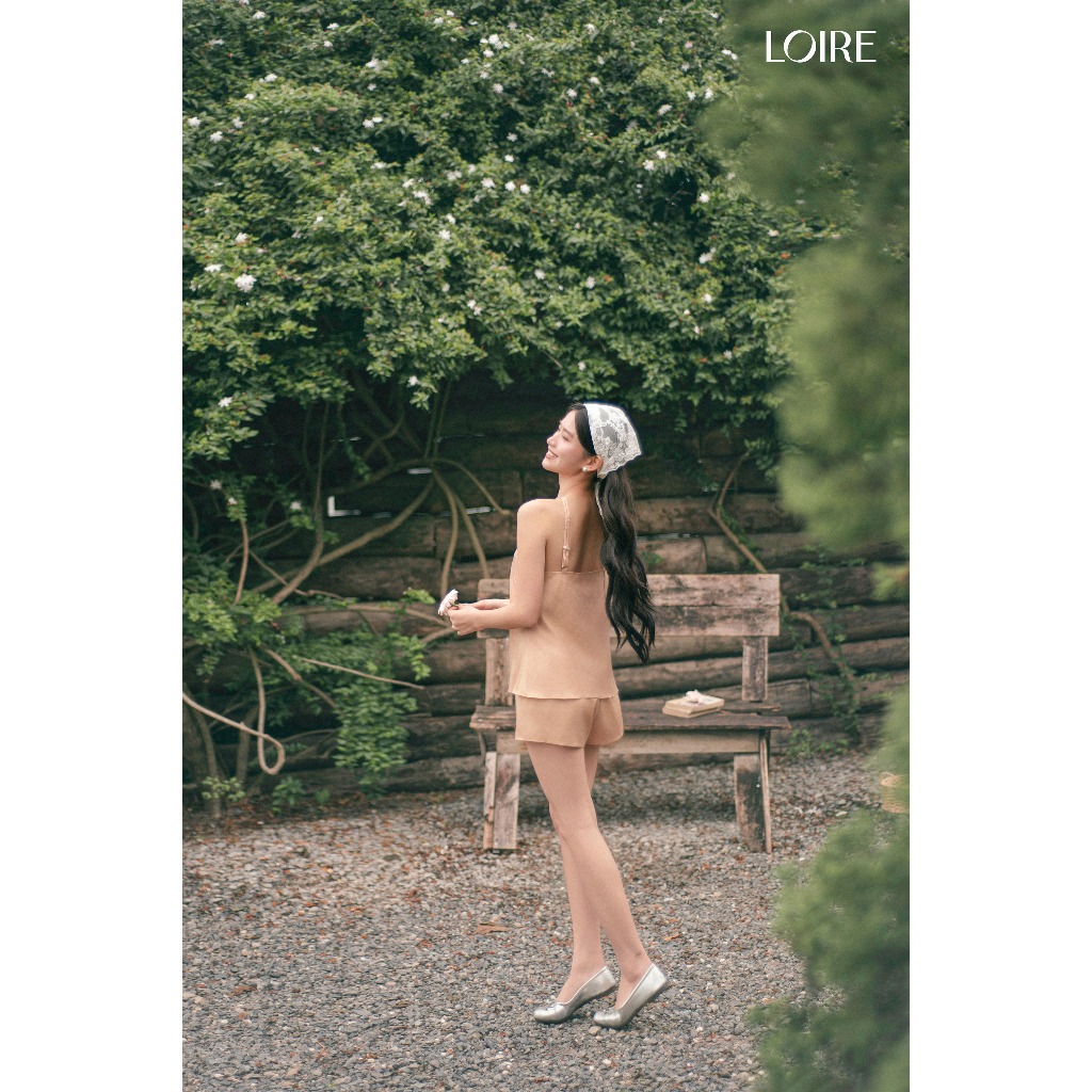 Bộ Đồ Ngủ Lụa 2 Dây Cổ Yếm Lạ Mắt Loirechic BHDN18