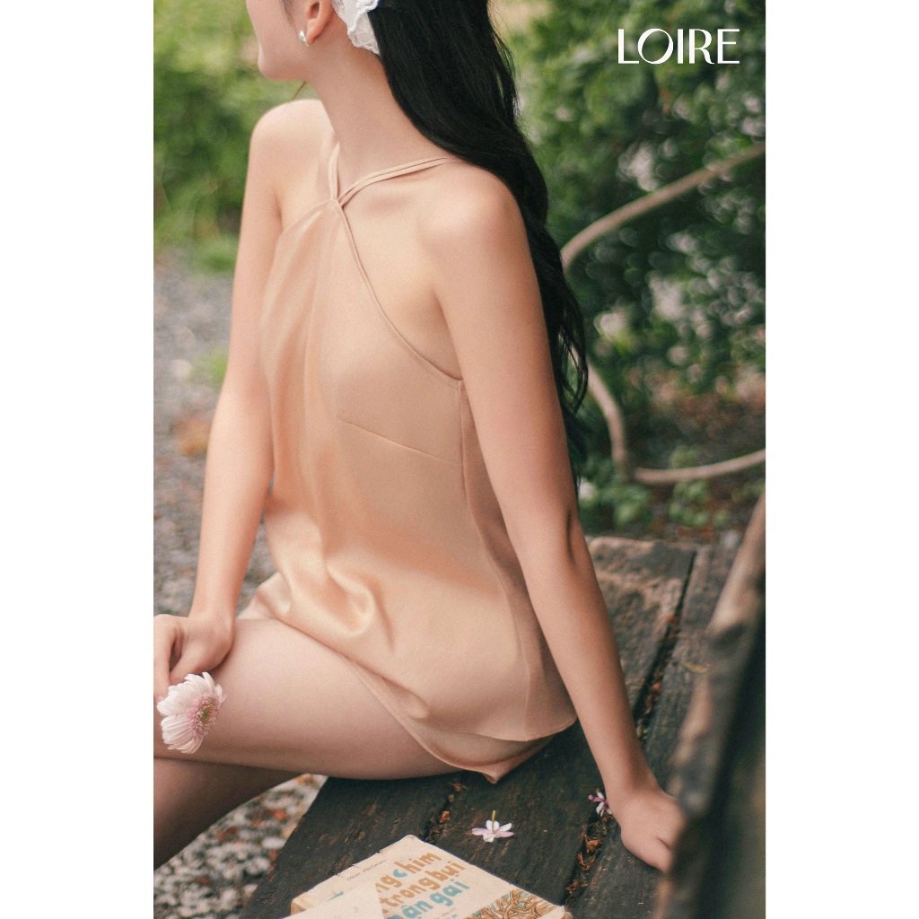 Bộ Đồ Ngủ Lụa 2 Dây Cổ Yếm Lạ Mắt Loirechic BHDN18