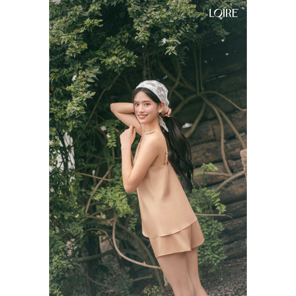 Bộ Đồ Ngủ Lụa 2 Dây Cổ Yếm Lạ Mắt Loirechic BHDN18