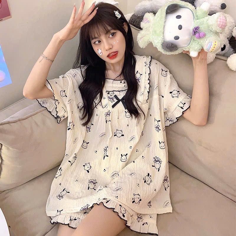 MEIQUIYI Bộ đồ nữ tay ngắn tay bèo thắt nơ hoạ tiết Sanrio/Cinnamonrol