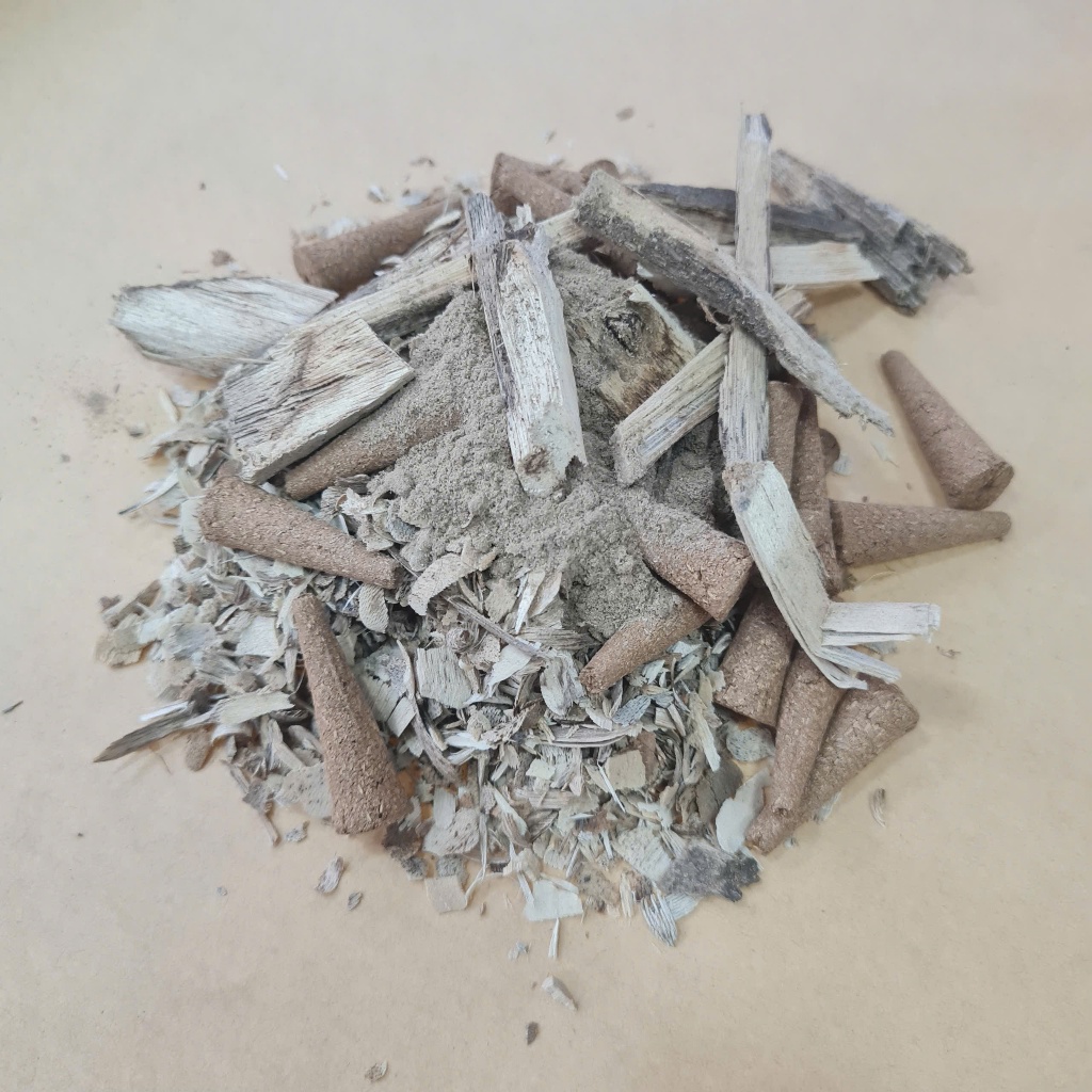 Xông trầm Local Brand may mắn thanh tẩy nhà cửa Trầm Hương Bình An