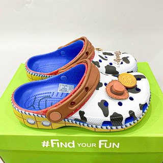 Sục Toy Story Woondy trẻ em, sục bò sữa tặng kèm charm y hình, dép sục chống trượt kháng khuẩn tốt an toàn cho bé