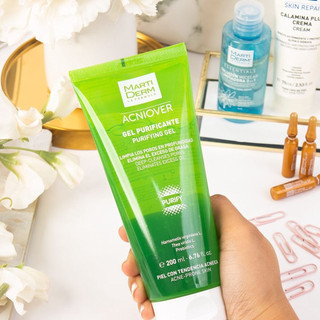 Gel Rửa Mặt Sạch Sâu Dành Riêng Cho Da Dầu Mụn MartiDerm Acniover Purifying Gel  200ml