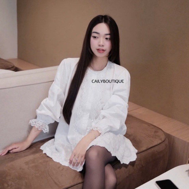 “Jolyn dress” Váy sơmi babydoll ngắn xoè cổ tròn dài tay phối ren bèo cao cấp tiểu thư sang chảnh | MIU.STUDIO