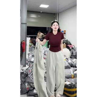 Set bộ áo croptop đỏ đô mix quần xuông da cá phối gân