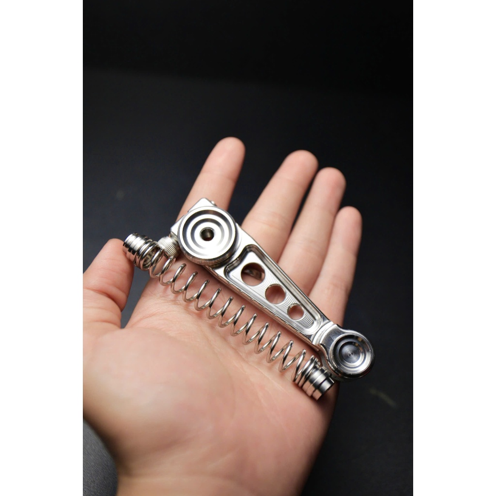 Càng thắng (Công vs Thẳng) CNC inox 304 có sẵn lò xo và ốc, gắn được cho nhiều dòng xe máy làm xe bạn nổi bật