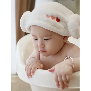 Mũ chùm đầu tắm bé 2 cục bông quấn trái tim phong cách Hàn Quốc