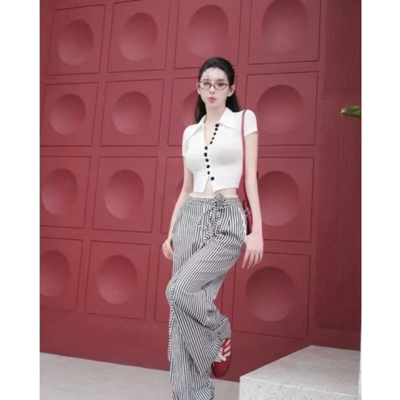 L333- sét bộ áo kiểu thun tăm đính nút cổ bẻ croptop mix quần sọc suông dài (38-55kg)