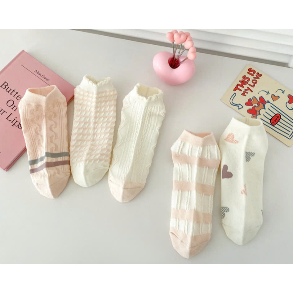 Vớ Tất cotton Nữ cổ thấp trái tim phong cách trẻ trung và năng động.