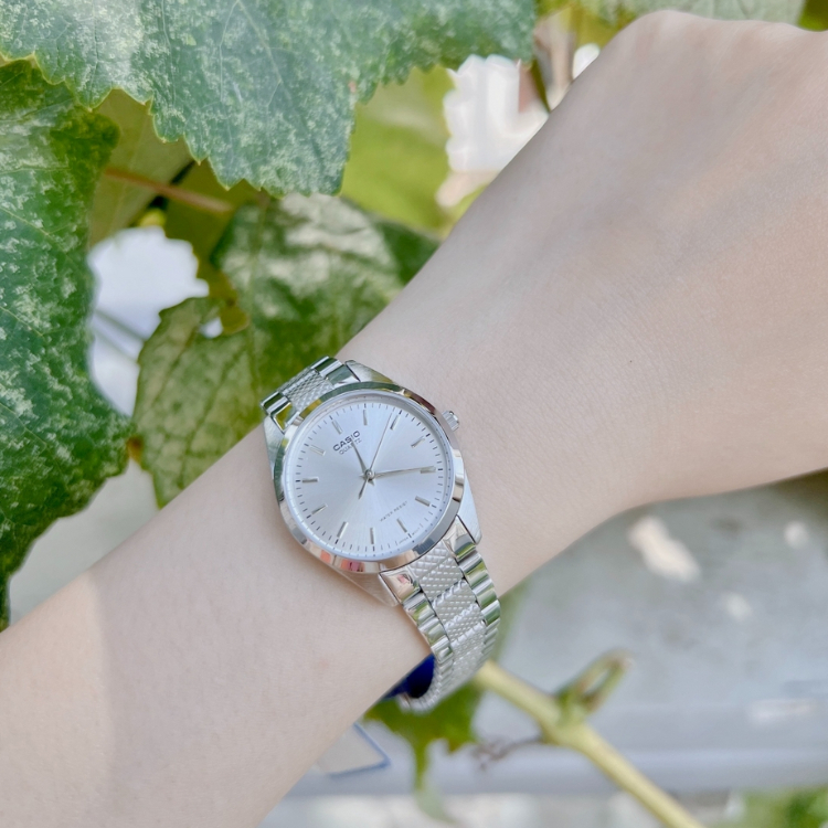 Đồng Hồ Nữ Casio Tay Bé LTP-1274D-7ADF Sang Trọng Quý Phái Mặt Kính Khoáng Trắng 26mm Dây Kim Loại Không Gỉ Chính Hãng | BigBuy360 - bigbuy360.vn
