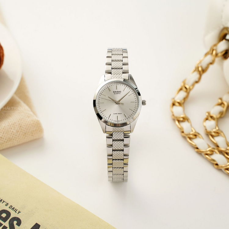 Đồng Hồ Nữ Casio Tay Bé LTP-1274D-7ADF Sang Trọng Quý Phái Mặt Kính Khoáng Trắng 26mm Dây Kim Loại Không Gỉ Chính Hãng | BigBuy360 - bigbuy360.vn