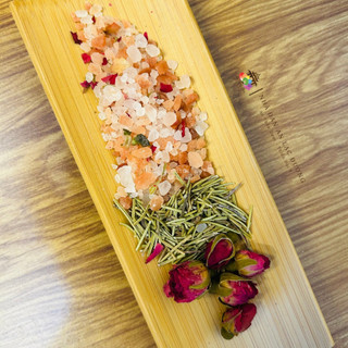1Kg muối ngâm chân thảo dược làm ấm chân, muối ngâm tắm thảo dược hương thảo hoa hồng