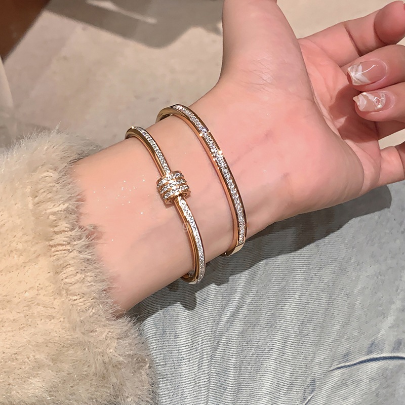 Vòng tay thép titan zircon mạ vàng 18k thời trang nữ đơn giản cao cấp dành cho nữ