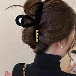 kẹp tóc tone đỏ đen