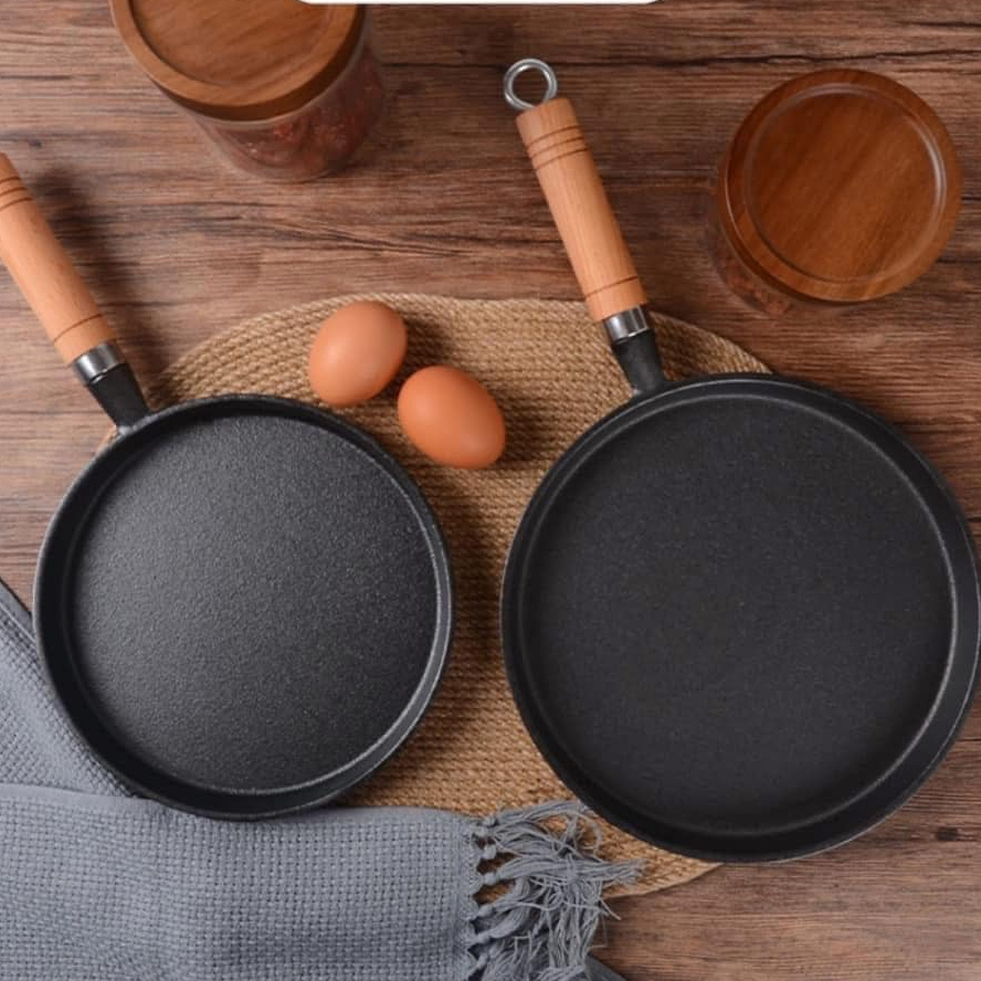 CHẢO GANG ĐÁY PHẲNG CÁN GỖ SIZE 20CM-26CM SIÊU TIỆN LỢI