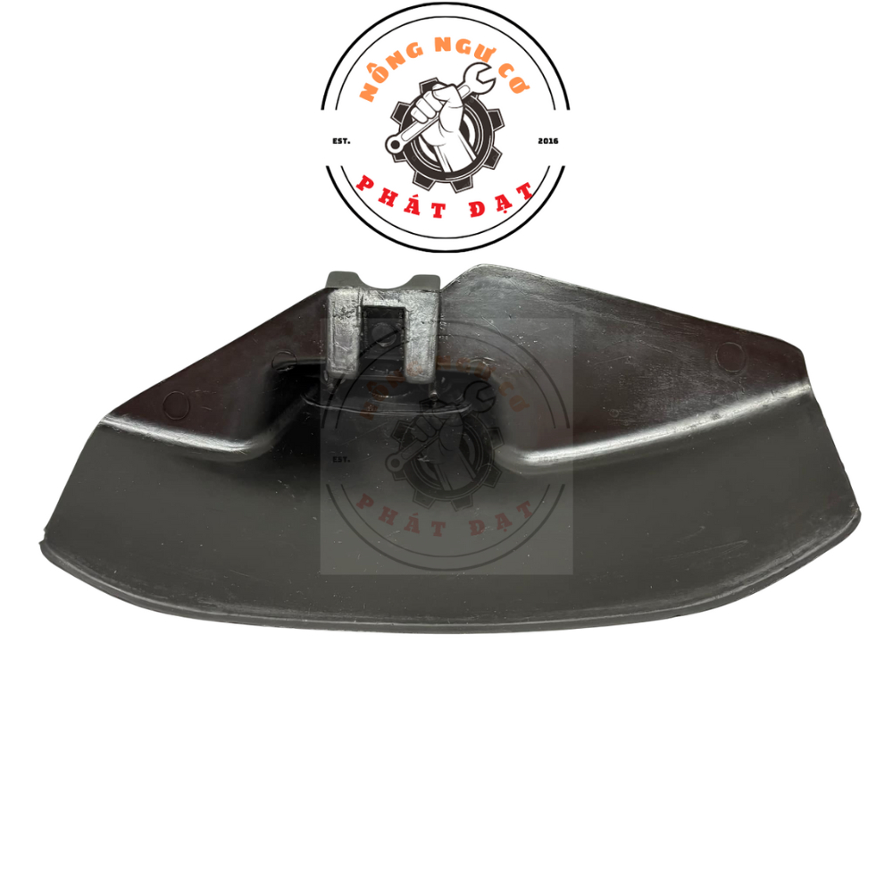Chắn cỏ_Cản cỏ dùng cho máy cắt cỏ, Bề rộng 30cm nhựa tốt gắn được tất cả các loại máy