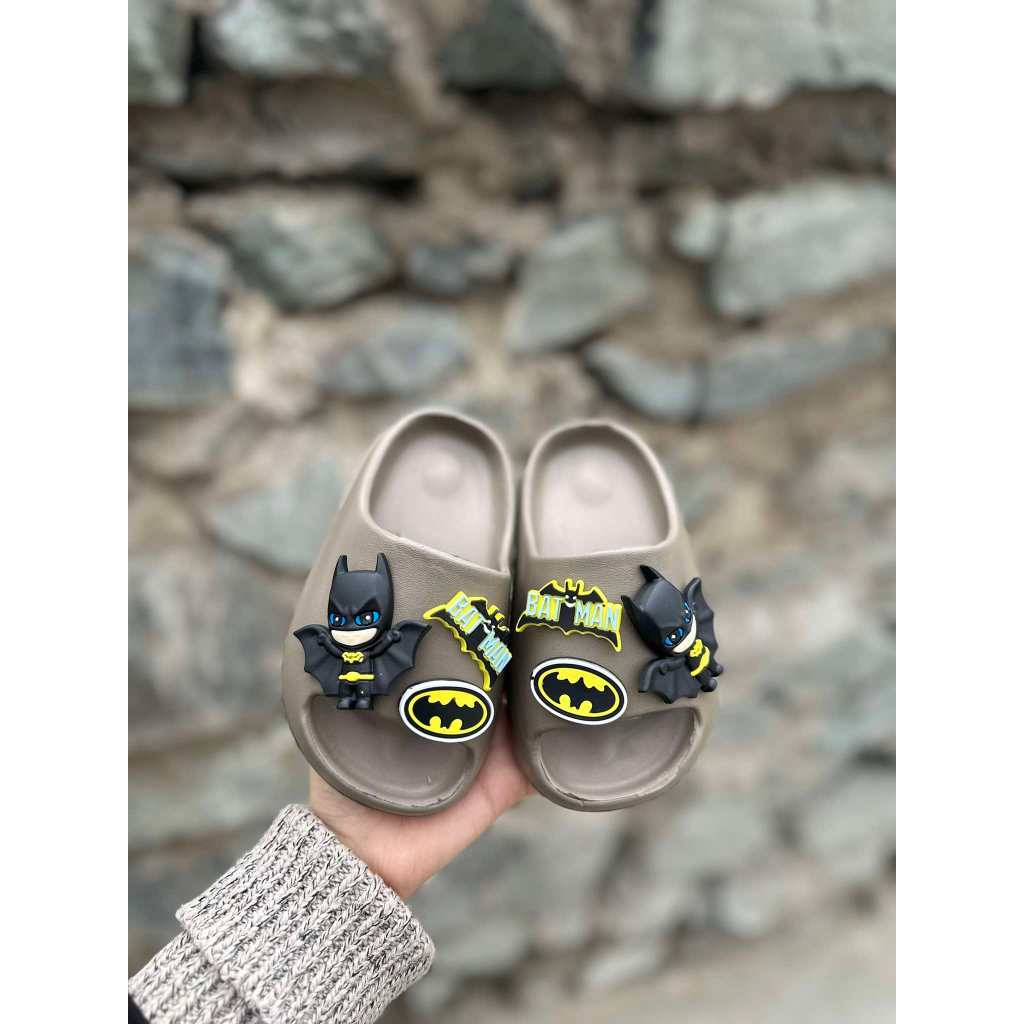 Dép Lê Trẻ Em Sticker Batman - Spiderman Dễ Thương Chất Liệu EVA Chống Trơn Trượt Siêu Nhẹ, Siêu Mềm Cho Bé Trai Bé Gái.