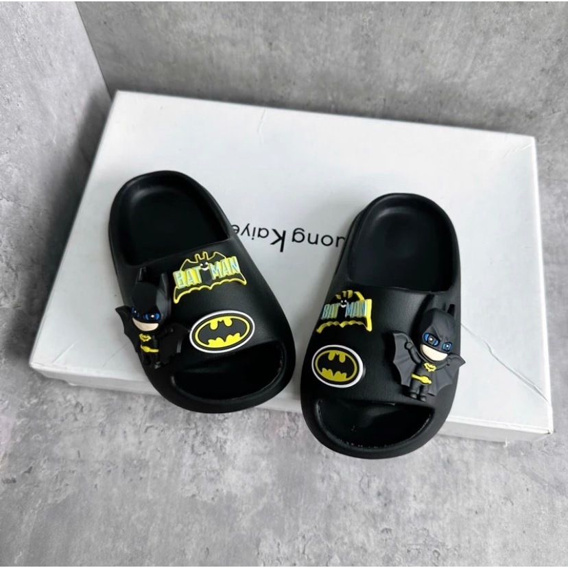 Dép Lê Trẻ Em Sticker Batman - Spiderman Dễ Thương Chất Liệu EVA Chống Trơn Trượt Siêu Nhẹ, Siêu Mềm Cho Bé Trai Bé Gái.