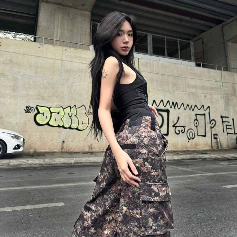 Bad Choices | Quần dài kaki suông họa tiết Lá Rừng phong cách StreetStyle