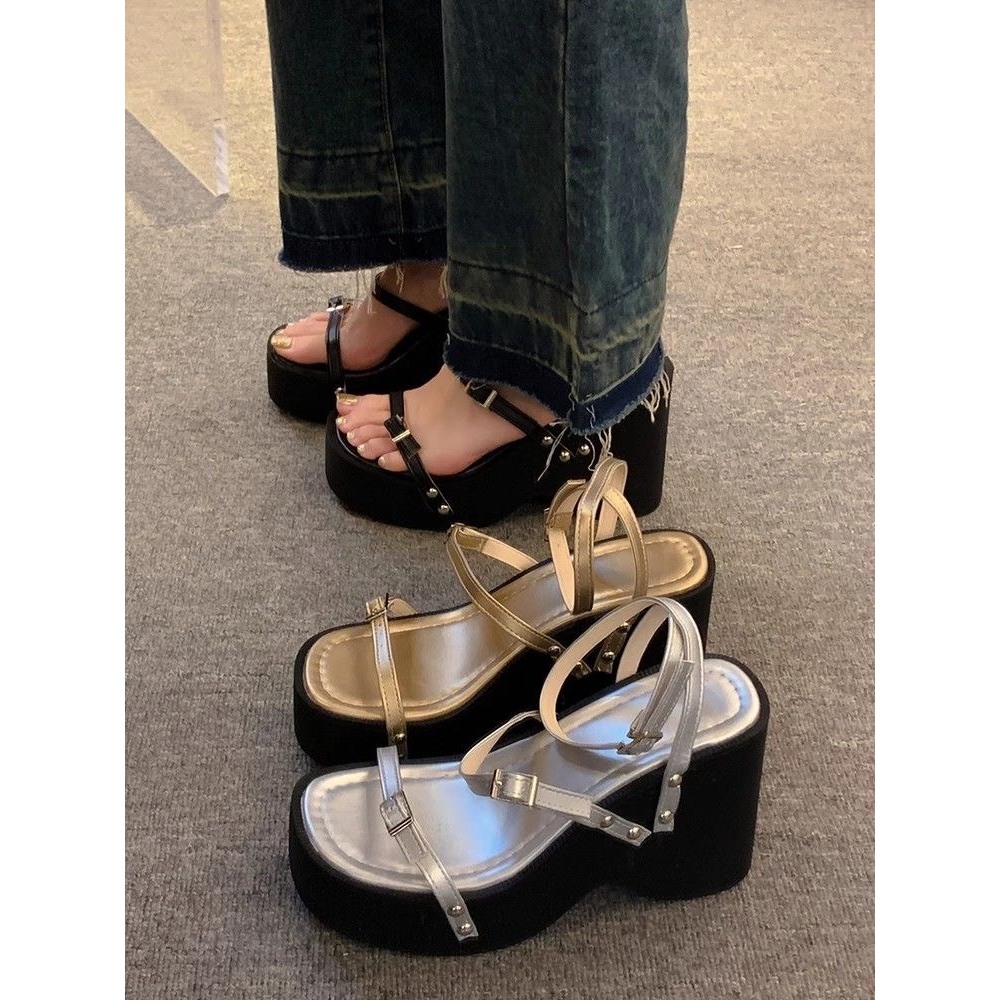 (Sẵn đen 37, bạc 35,38) Giày Sandal La Mã Quai Ngang Xu Hướng 2025 Đế Xuồng Cao 10cm Ulzzang