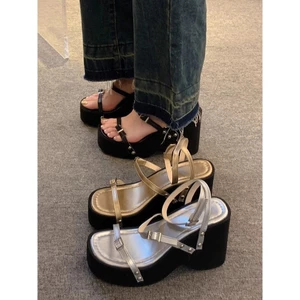 Giày Sandal La Mã Quai Ngang Xu Hướng 2025 Đế Xuồng Cao 10cm Ulzzang