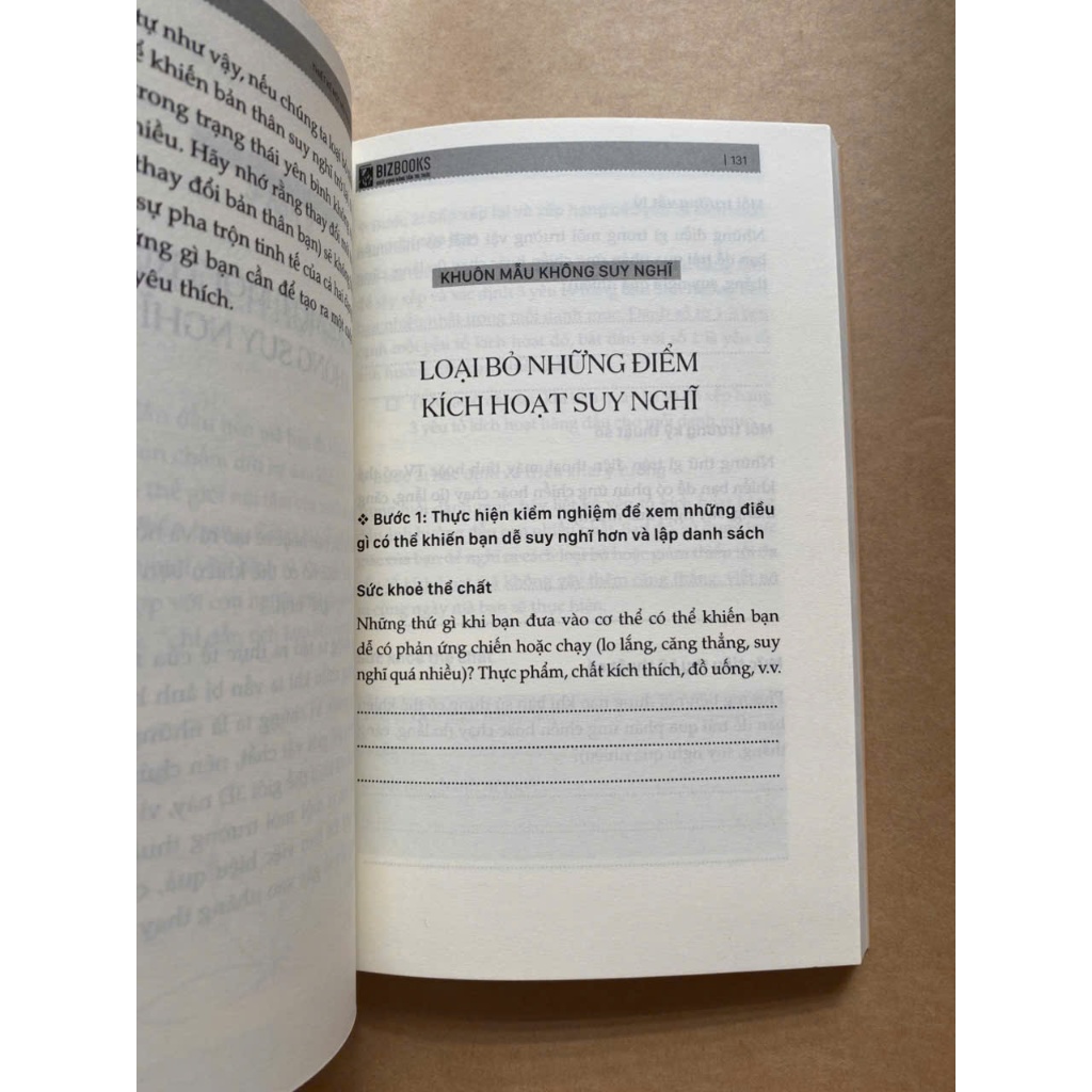 Ảnh Sách - Overthinking: Loại Bỏ Bệnh Lo Âu Và Suy Nghĩ Quá Nhiều - MCBooks 3