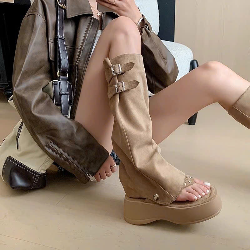 (Sẵn đen 38, kaki 35) Giày Bốt, Giày Sandal Mũi Kẹp Cao Cổ Hình Xương Cá Thời Trang 2025 Có Thể Tháo Rời