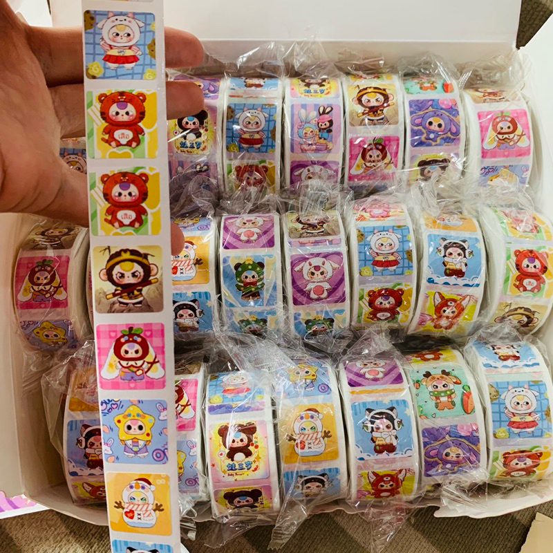 Cuộn 500 miếng sticker BABY THREE, hình dán baby three dán trang trí sổ ...