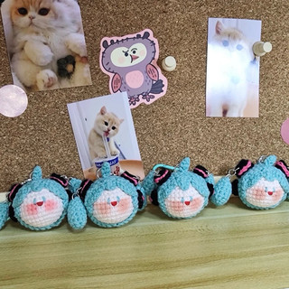 móc khoá len hatsune miku project sekai màu xanh và anh đào | sản phẩm thủ công |