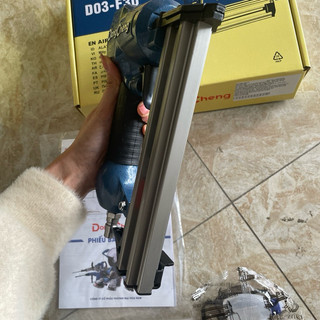 Máy bắn đinh thẳng Dongcheng D03-F30 chính hãng