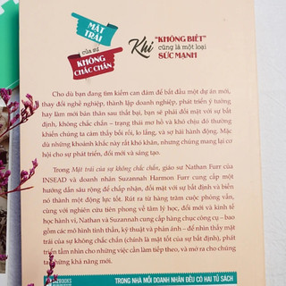 Sách - Mặt Trái Của Sự Không Chắc Chắn: Khi “Không Biết” Cũng Là Một Loại Sức Mạnh - MCBooks