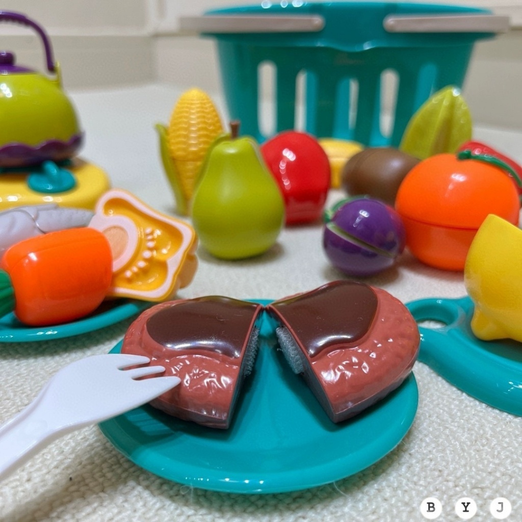 Đồ chơi cắt rau củ quả trái cây bằng nhựa giúp bé vận động linh hoạt, nhận biết rau củ quả kèm dao và thớt