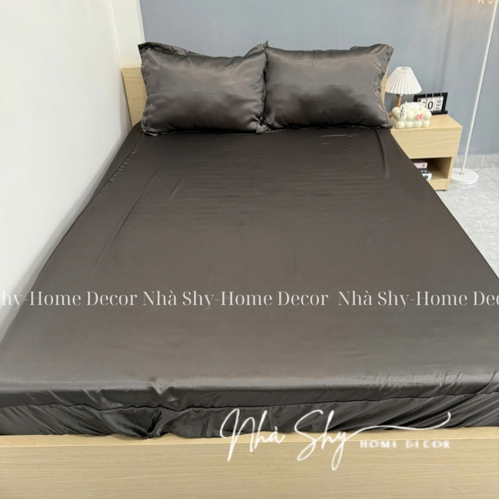 Trọn Bộ Drap Giường Phi Lụa Bóng Cao Cấp Màu Xám Đậm Đủ Size - Set 4 Món và 5 Món - Nhà Shy Home Decor